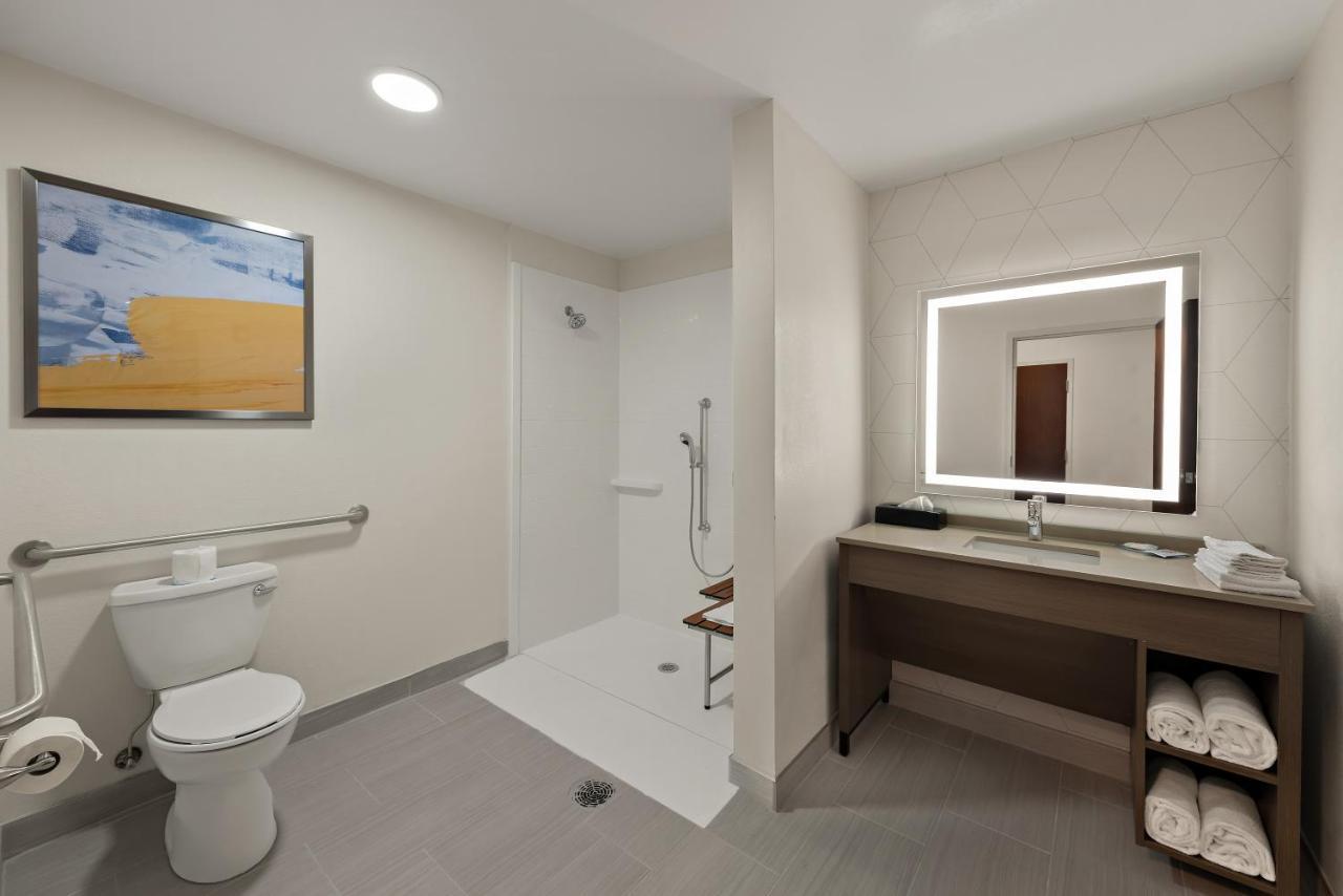 Comfort Suites Columbus East Broad מראה חיצוני תמונה