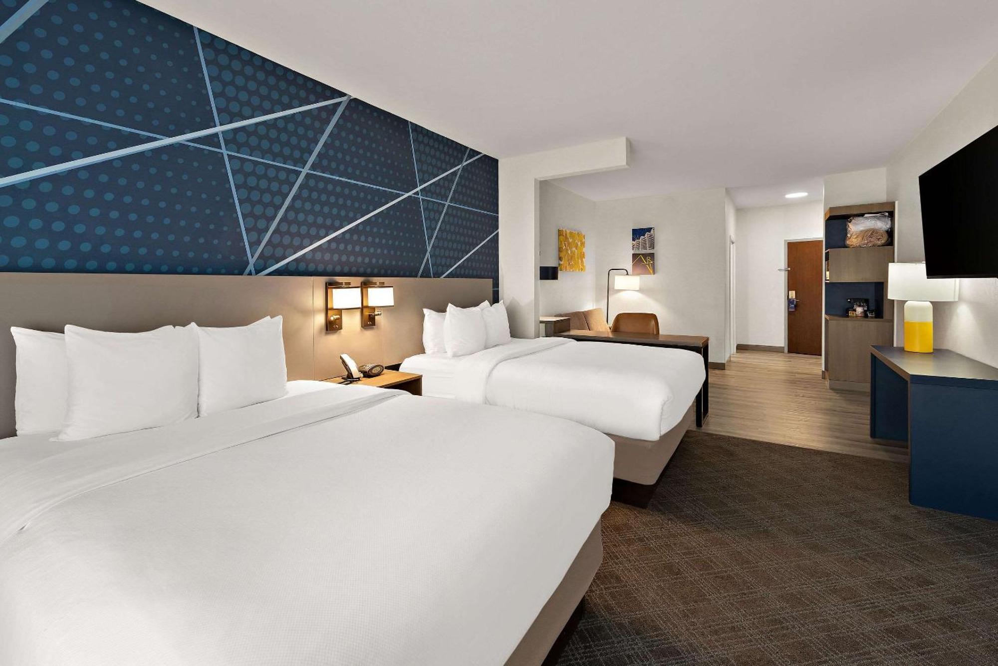 Comfort Suites Columbus East Broad מראה חיצוני תמונה