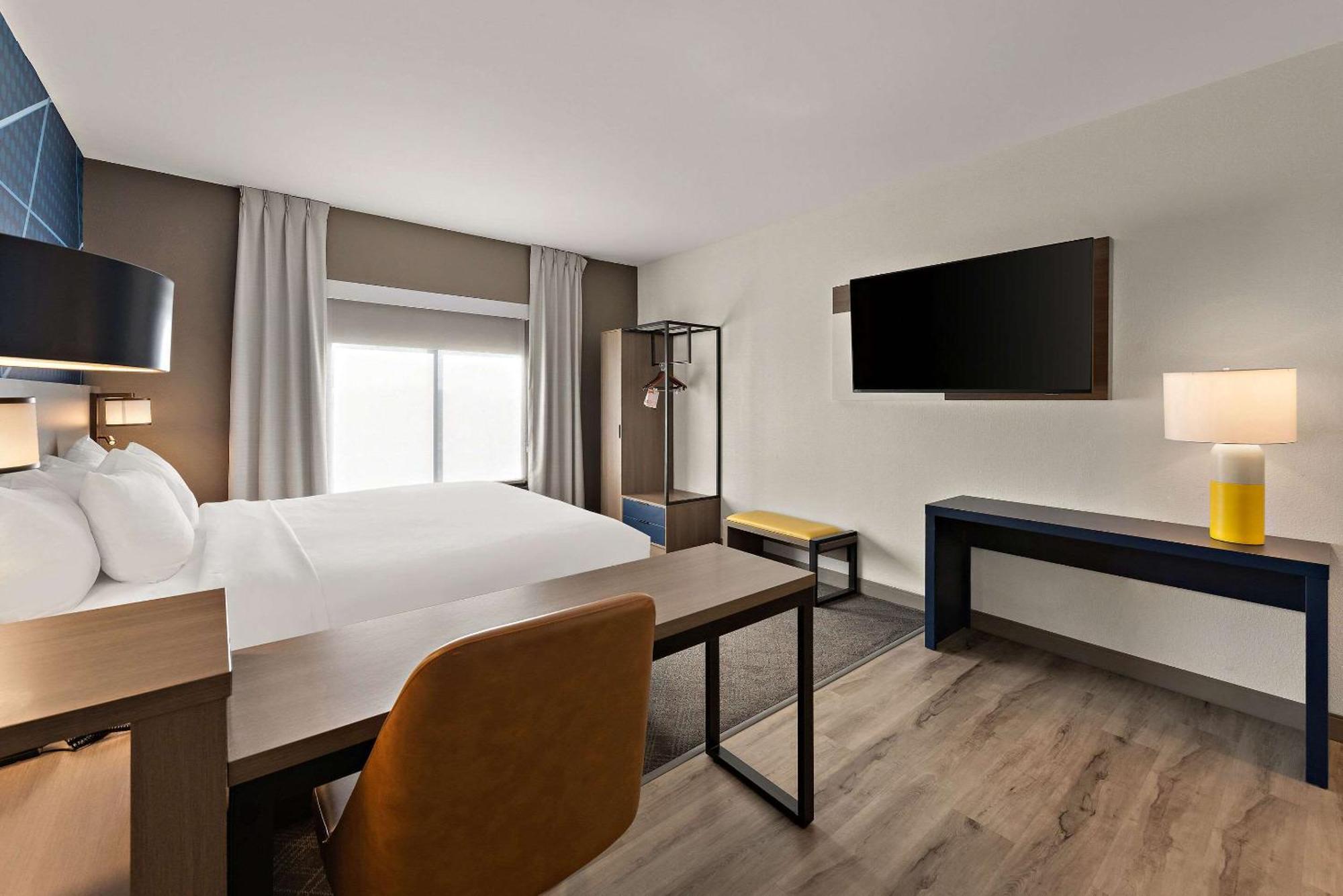 Comfort Suites Columbus East Broad מראה חיצוני תמונה